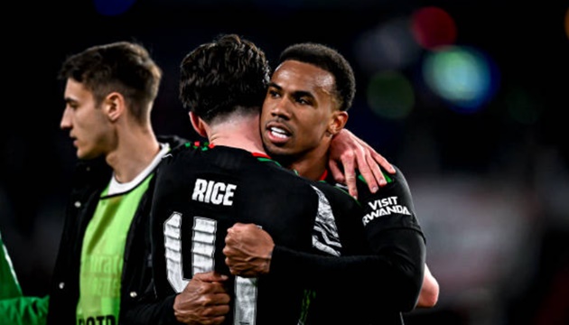 Những con số kỷ lục sau trận PSV 1-7 Arsenal