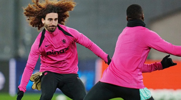Cucurella: Chelsea phải giành chức vô địch