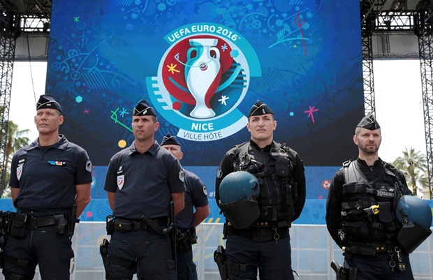Nước Pháp thắt chặt an ninh tại EURO 2016 với hơn 100.000 nhân viên an ninh.