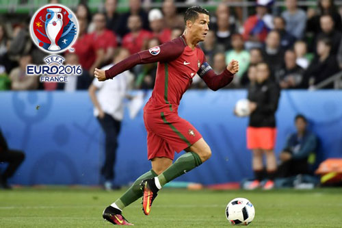 Ronaldo vừa thiết lập nên 2 kỷ lục mới trong màu áo ĐT Bồ Đào Nha.
