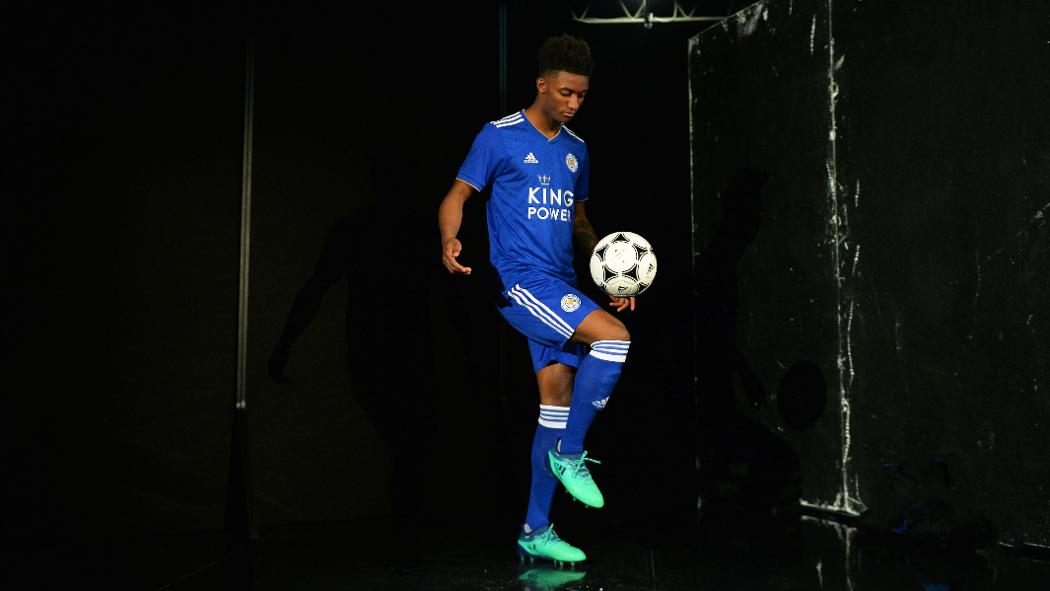Leicester ra mắt áo đấu đẹp đúng chất hoàng gia - Bóng Đá