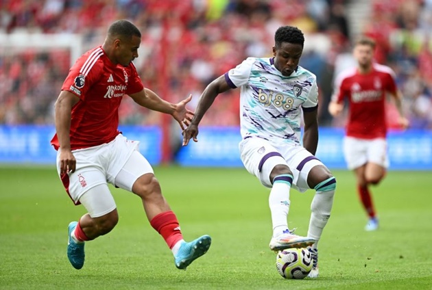 Ảnh bài viết Chelsea tranh hòn đá tảng Premier League với Liverpool