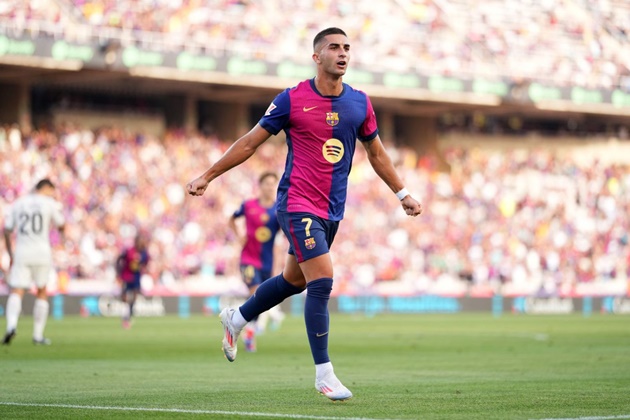 Barcelona nợ Man City tiền chuyển nhượng Torres