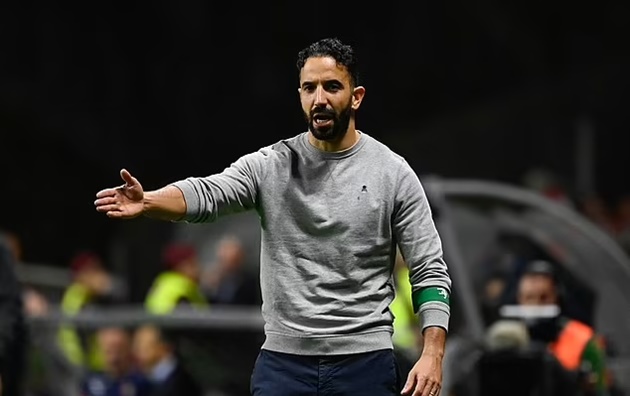 Amorim định đoạt tương lai của Van Nistelrooy tại Man Utd