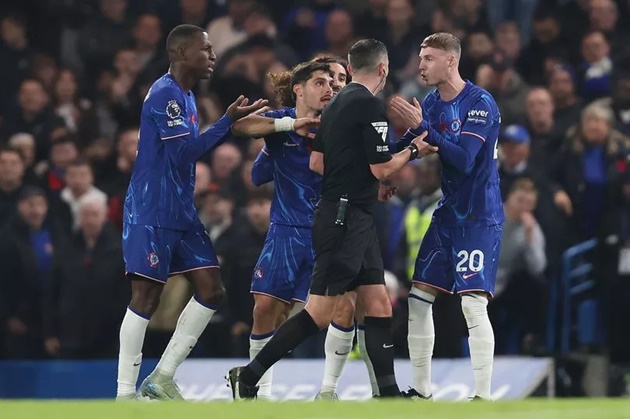 Nguy cơ thẻ phạt đe dọa đội hình Chelsea trước lịch thi đấu quan trọng