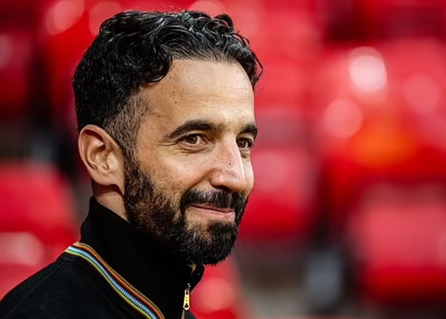 Ảnh bài viết Đã duyệt 200 triệu, Man Utd "thắt lưng buộc bụng" sau thời Ten Hag