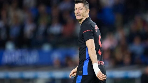 Ảnh bài viết Lewandowski ngăn Barca xúc tiến 2 thương vụ sát thủ