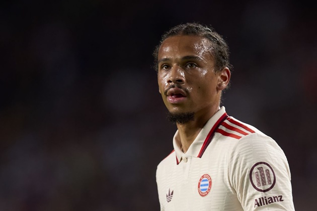 Sane trở lại cánh trái? Kompany đưa ra quan điểm