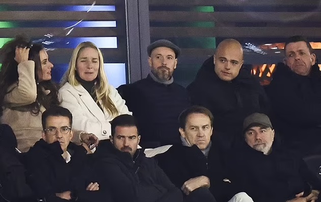 Ảnh bài viết Erik ten Hag xuất hiện lần đầu sau khi rời Manchester United