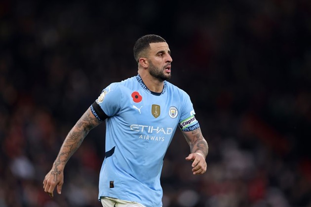 Kyle Walker kêu gọi Man City đứng dậy sau thất bại trước Bournemouth