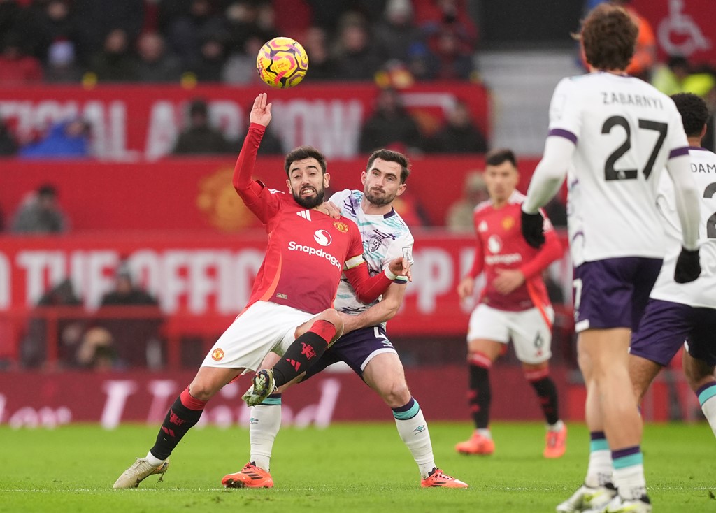 Man United gục ngã, thua tan tác Bournemouth