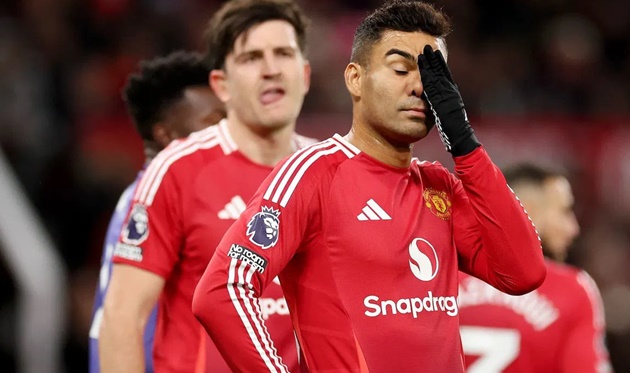 Ảnh bài viết Casemiro cân nhắc rời Man Utd, có thể làm đồng đội của Ronaldo