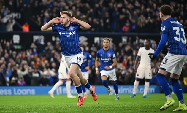 Delap chứng tỏ anh là lời giải cho hàng công Chelsea