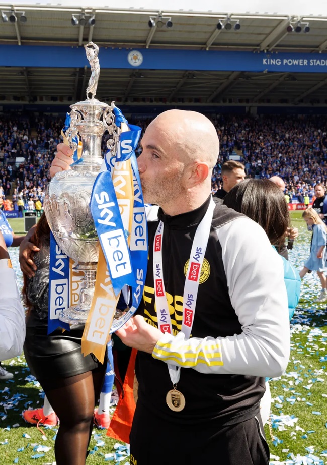 Ảnh bài viết Tất tần tật về Enzo Maresca: Từ trợ lý của Guardiola đến người hớp hồn Chelsea