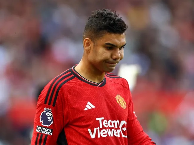 2 CLB Ả Rập từ chối thương vụ Casemiro