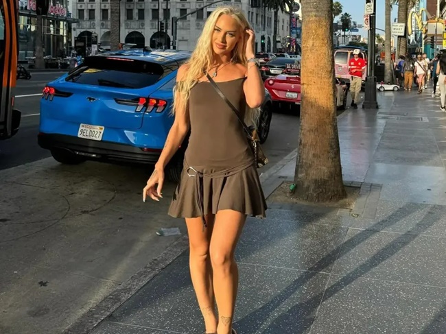 Ảnh bài viết Nữ cầu thủ nóng bỏng khoe dáng tại Hollywood