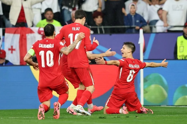 5 điểm nhấn Thổ Nhĩ Kỳ 3-1 Georgia: Ngả mũ sao Real; Trận cầu hay nhất
