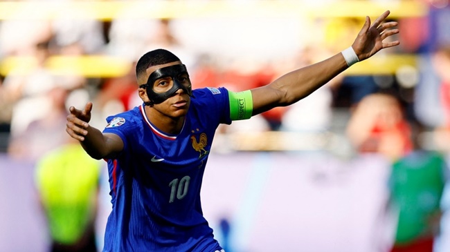 Ảnh bài viết Mbappe đọ penalty với Lewandowski, Pháp để Áo tạo cú sốc