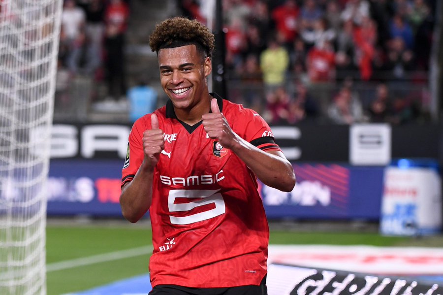 Ảnh bài viết Man United, Bayern hay PSG? Doure đã có quyết định 