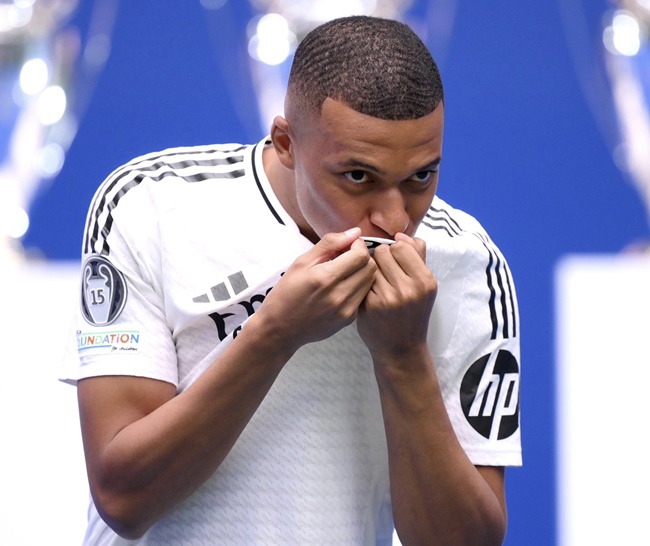 Ảnh bài viết Mbappe hồ hởi ra mắt Real Madrid