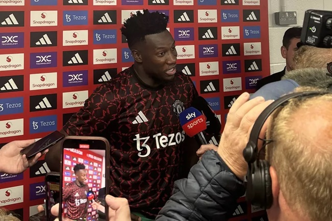 Ảnh bài viết Onana choáng ngợp với Yoro