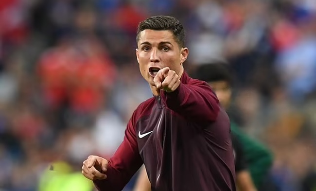 Lời chê tinh tế nhắm vào Ronaldo