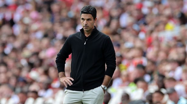 "Cầu thủ Arsenal không nghe lời Arteta"