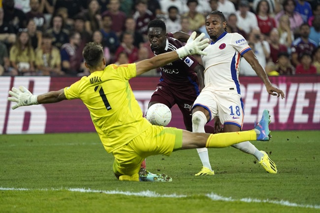 Chelsea khiến người hâm mộ phẫn nộ