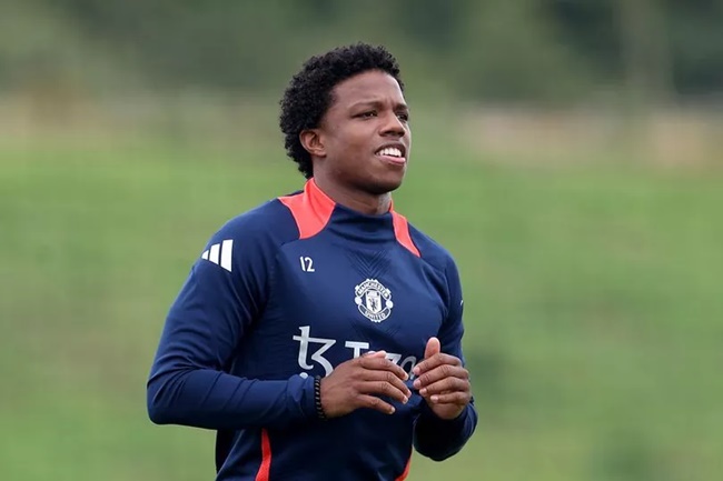 Man Utd cập nhật thông tin mới nhất về Tyrell Malacia
