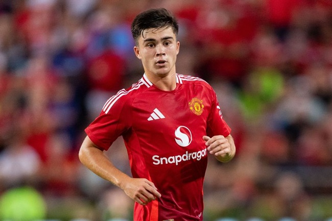 Ảnh bài viết Nối gót Mainoo, 3 “gà nhà” Man Utd có thể đá Carabao Cup