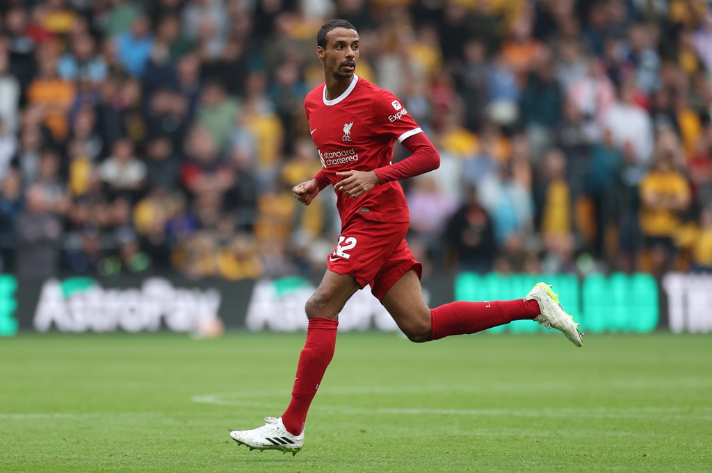 Rời Liverpool, thành London vẫy gọi Matip