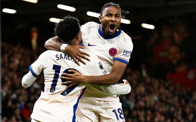 Ảnh bài viết Siêu dự bị đang cấp ống thở cho Chelsea