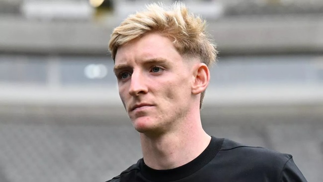 Gordon lật kèo với Liverpool
