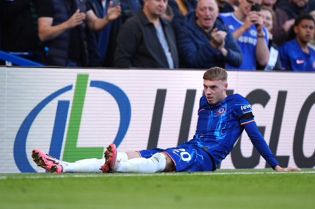 Chelsea áp đảo Brighton, Palmer bỏ lỡ không tưởng