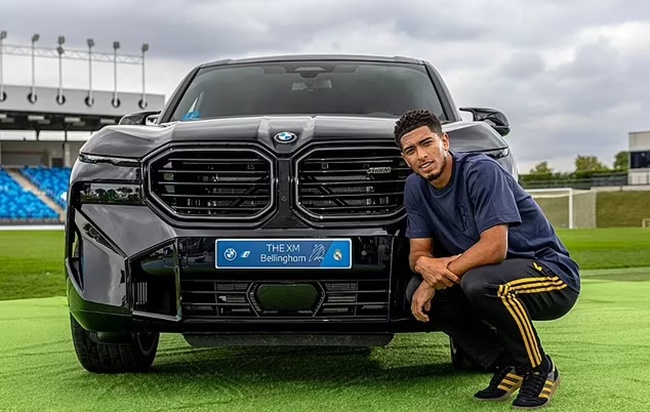 Lần đầu của Mbappe; Bellingham cực ngầu bên siêu xe