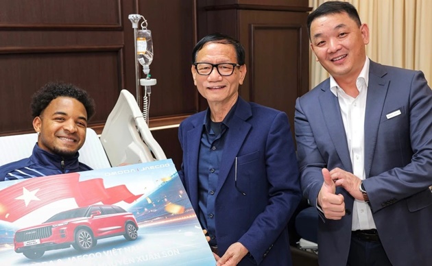 Xuân Son nhận hai ô tô gần 2 tỷ đồng sau chức vô địch AFF Cup 2024