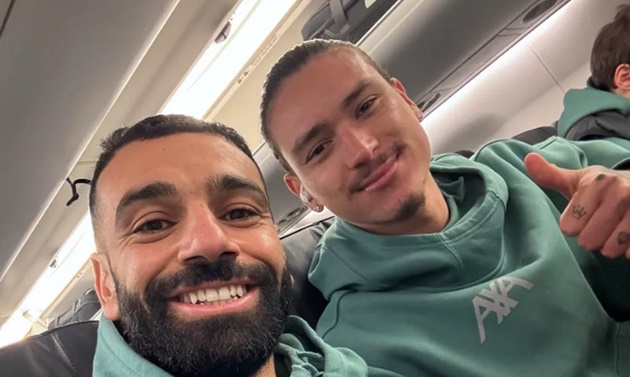 Liverpool thắng nghẹt thở, Salah có hành động ẩn ý sau khi Arsenal mất điểm