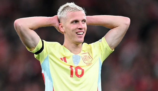 Tương lai tuyển Tây Ban Nha của Dani Olmo bị đe dọa vì vấn đề tại Barca