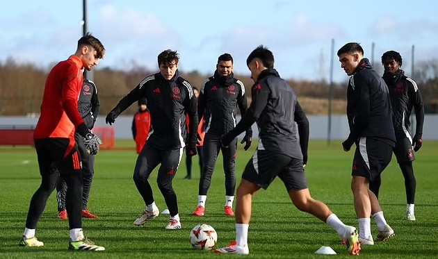 Cản trở ngăn Man Utd tống khứ Casemiro
