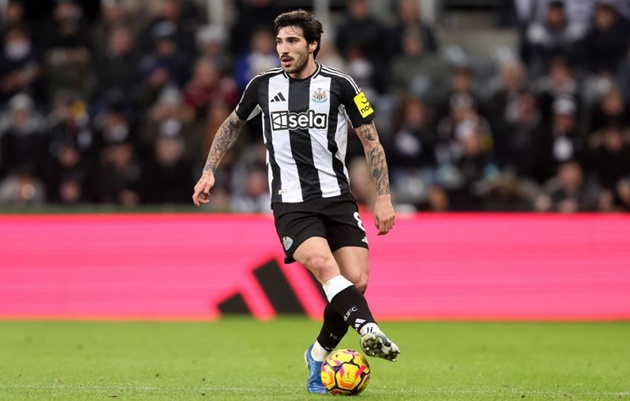 Newcastle mừng thầm về Tonali