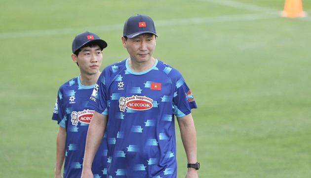 Ảnh bài viết HLV Kim Sang Sik gây bất ngờ