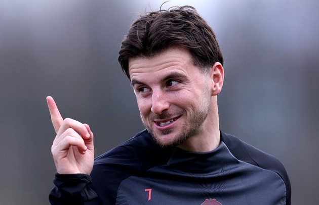 Man Utd nhận tin vui từ Mount, Mainoo và Maguire