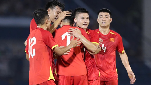 HLV Kim Sang-sik đau đầu với bài toán tiền đạo của ĐT Việt Nam 