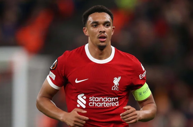 Cơn đau đầu lớn dành cho Liverpool khi mất Alexander-Arnold 