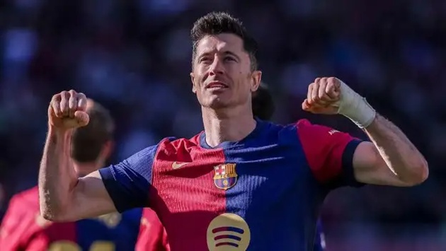 Lewandowski chinh phục 6 kỷ lục cho Barca ở mùa giải này