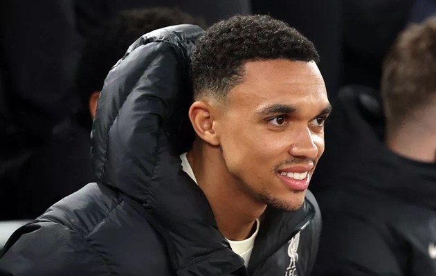 Alexander-Arnold thể hiện thái độ đáng khâm phục với Liverpool dù bị chỉ trích