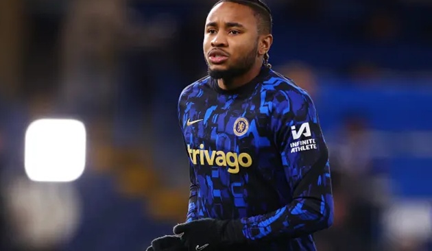 Nkunku tự hất văng bản thân khỏi Chelsea