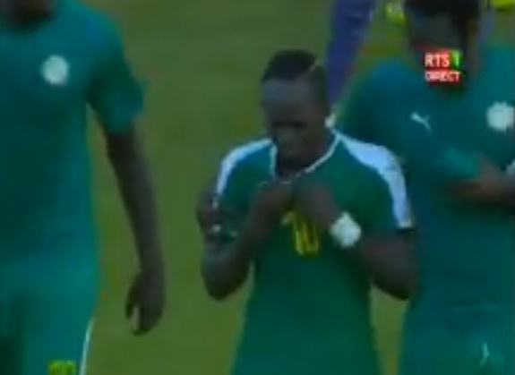 Mane bật khóc sau trận đấu của Senegal - Bóng Đá