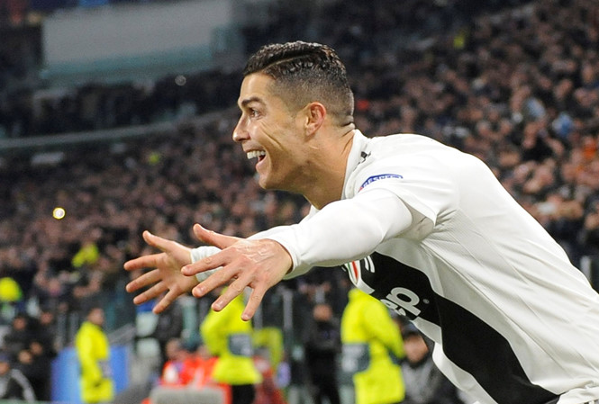 Ronaldo suýt gia nhập milan - Bóng Đá