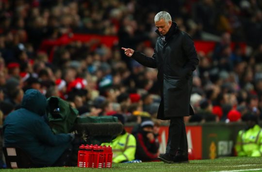 Mourinho phá kỷ lục 50 trận thắng sớm nhất của Sir Alex - Bóng Đá